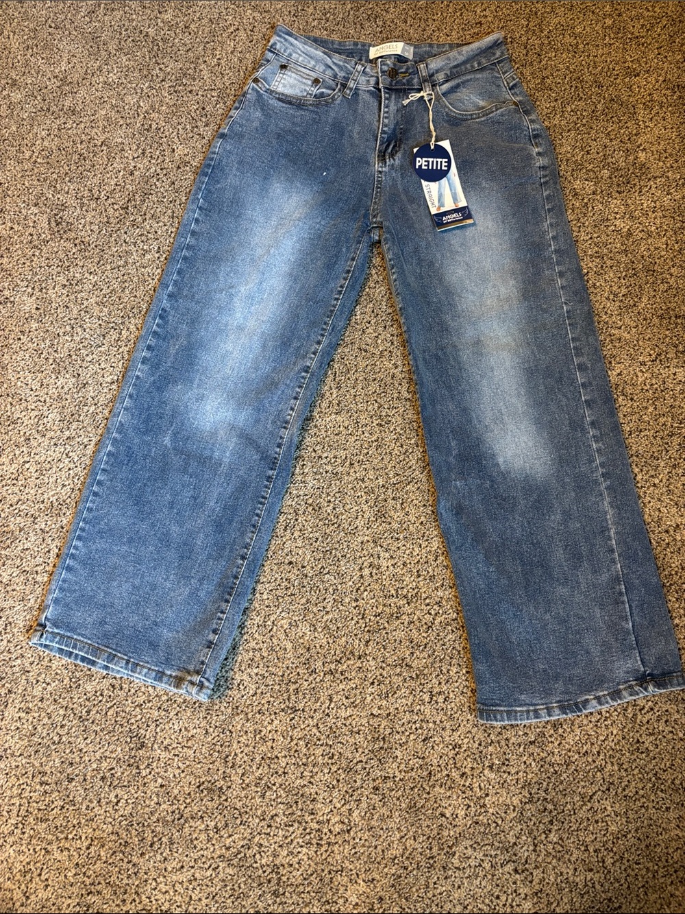 Women’s Blue Jeans  Wide Straight - 
6 Petite